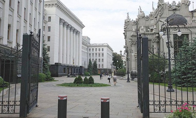 Агенти РФ, готуючись вбити Зеленського, винайняли житло поруч з Офісом президента, - CNN